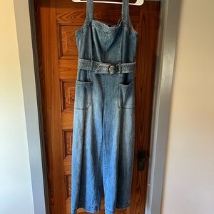Pilcro + the Letterpress for Anthropologie belted denim overalls. Adorable!